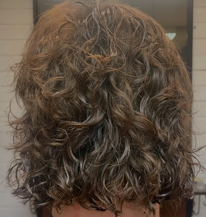 Permanentatut miesten takahiukset