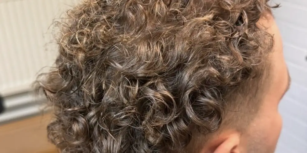 Tehty miesten permanenttityö Ressbarber Kokkola parturi-kampaamolla